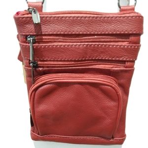 NWT. WOMEN'S PEBBLE LEATHER CROSSBODY BAG.Red